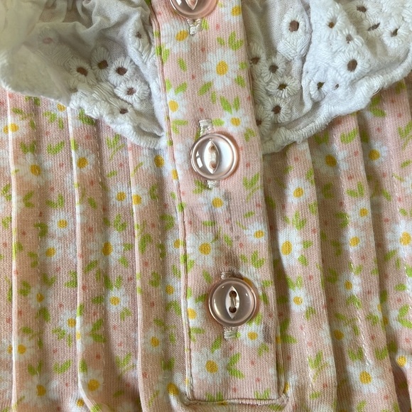 Serendipity ditzy floral eyelet ruffled bubble romper - Picture 8 of 10